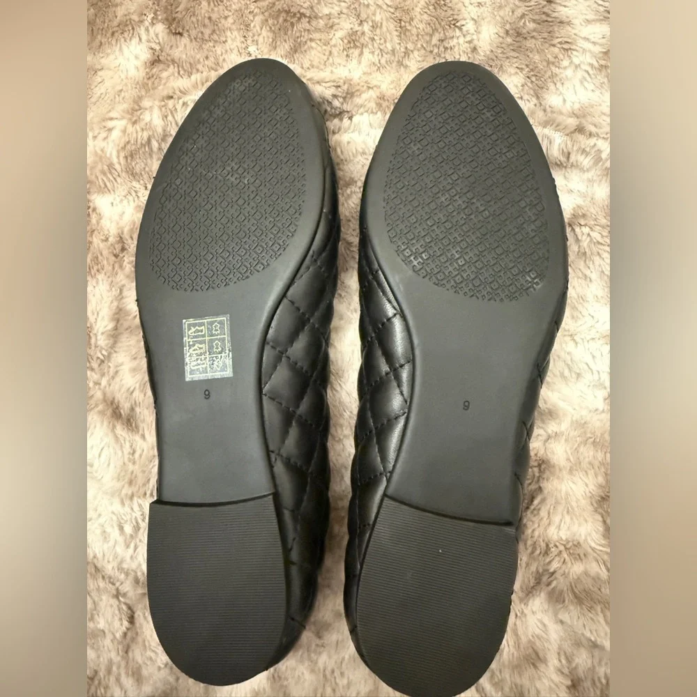 Tory Burch Reva Black Quilted Leather Ballet Flats with Gold Hardware - Picture 3 of 4